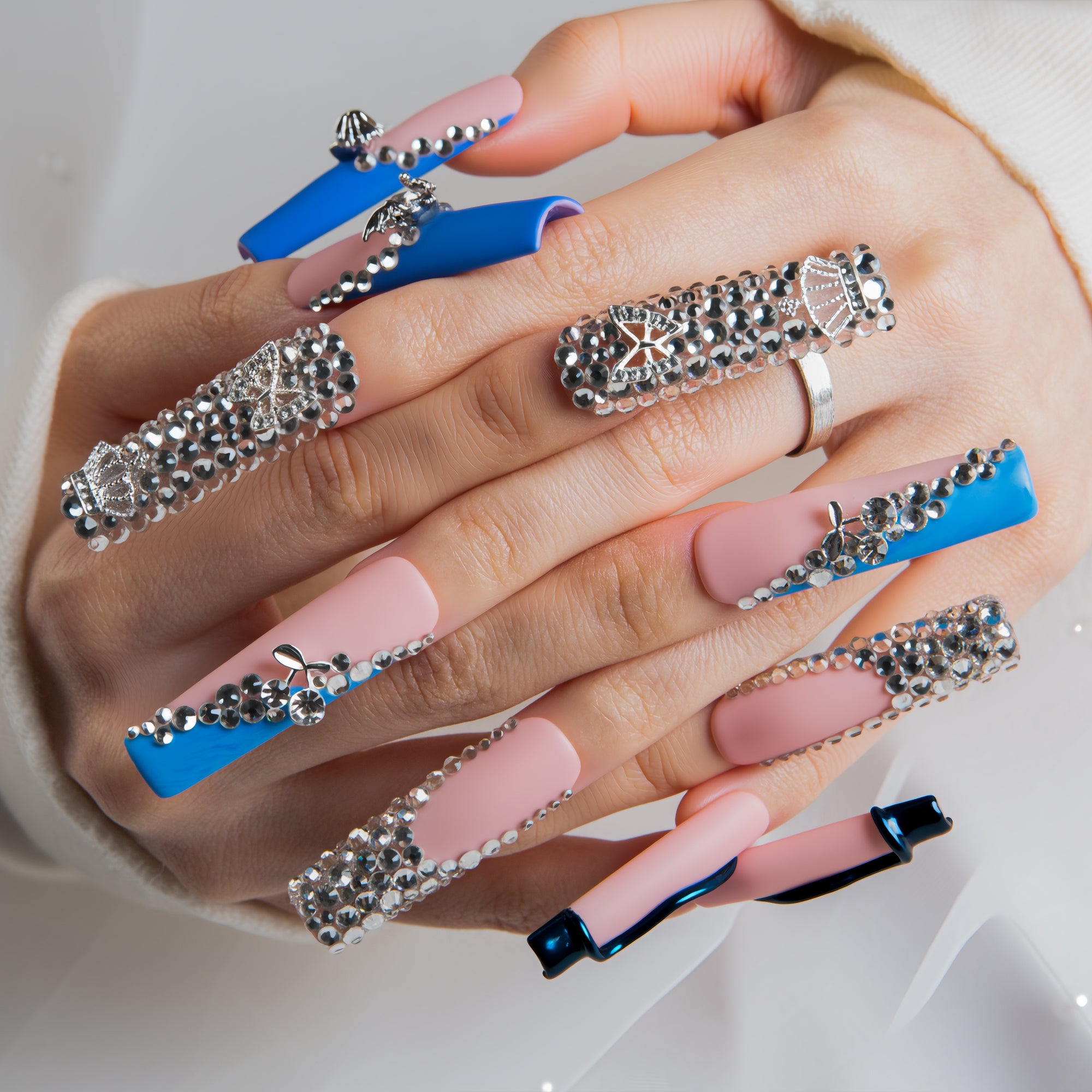 Royal Sapphire Handmade Nails H765
