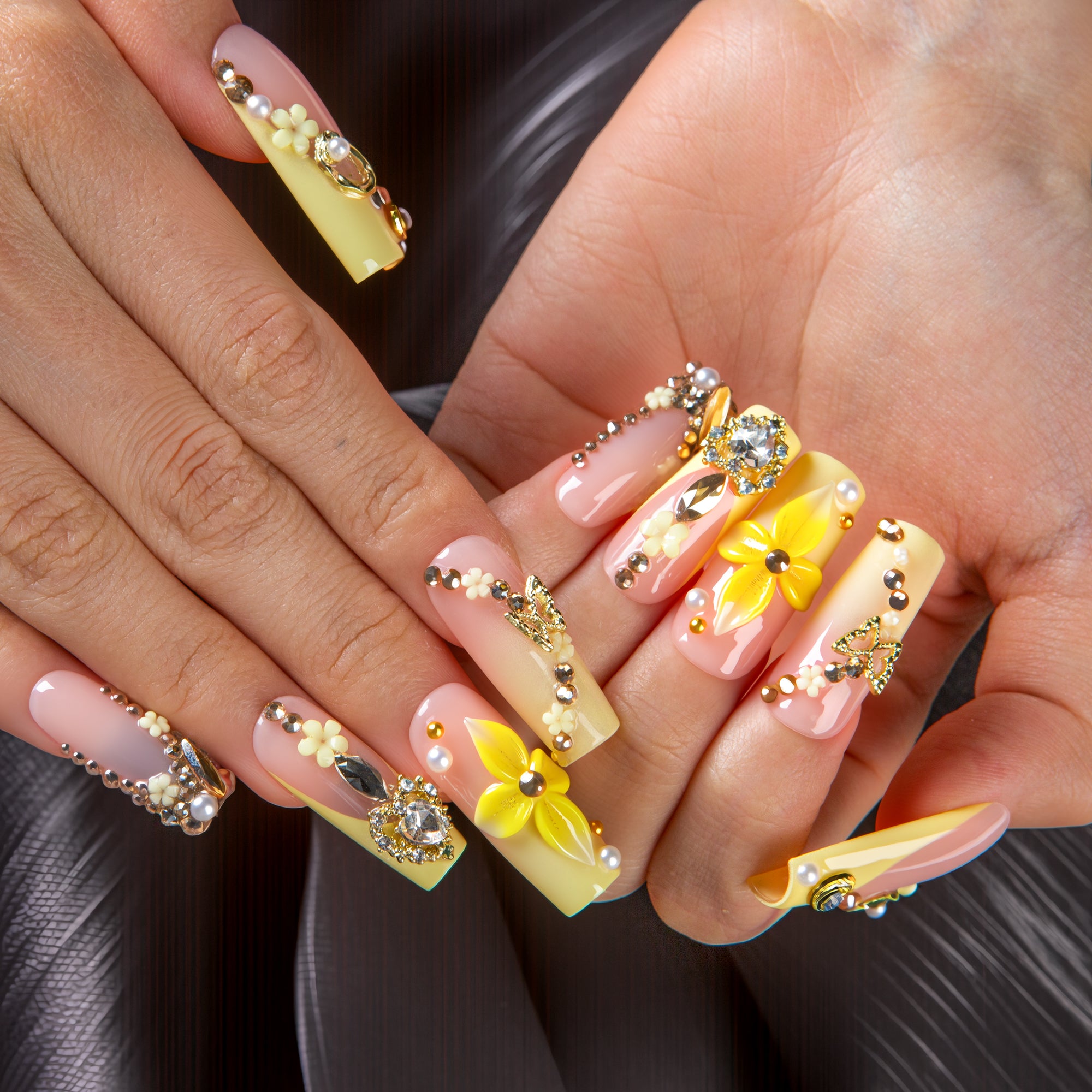 Lemon Bloom Handmade Nails H771