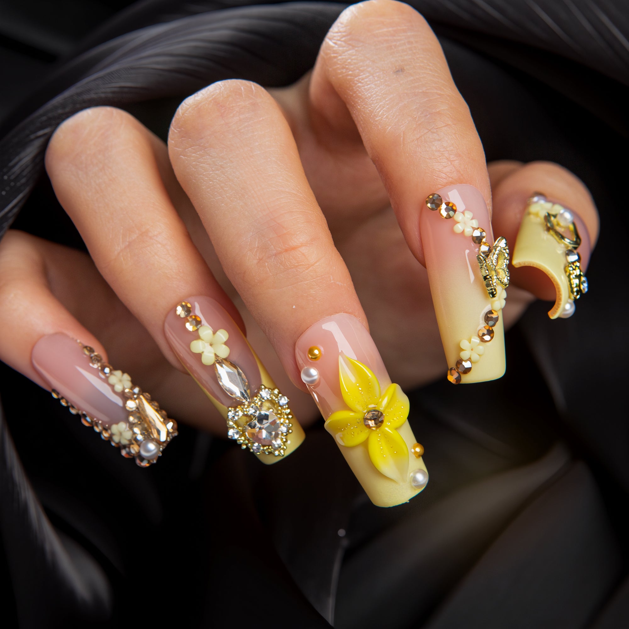 Lemon Bloom Handmade Nails H771