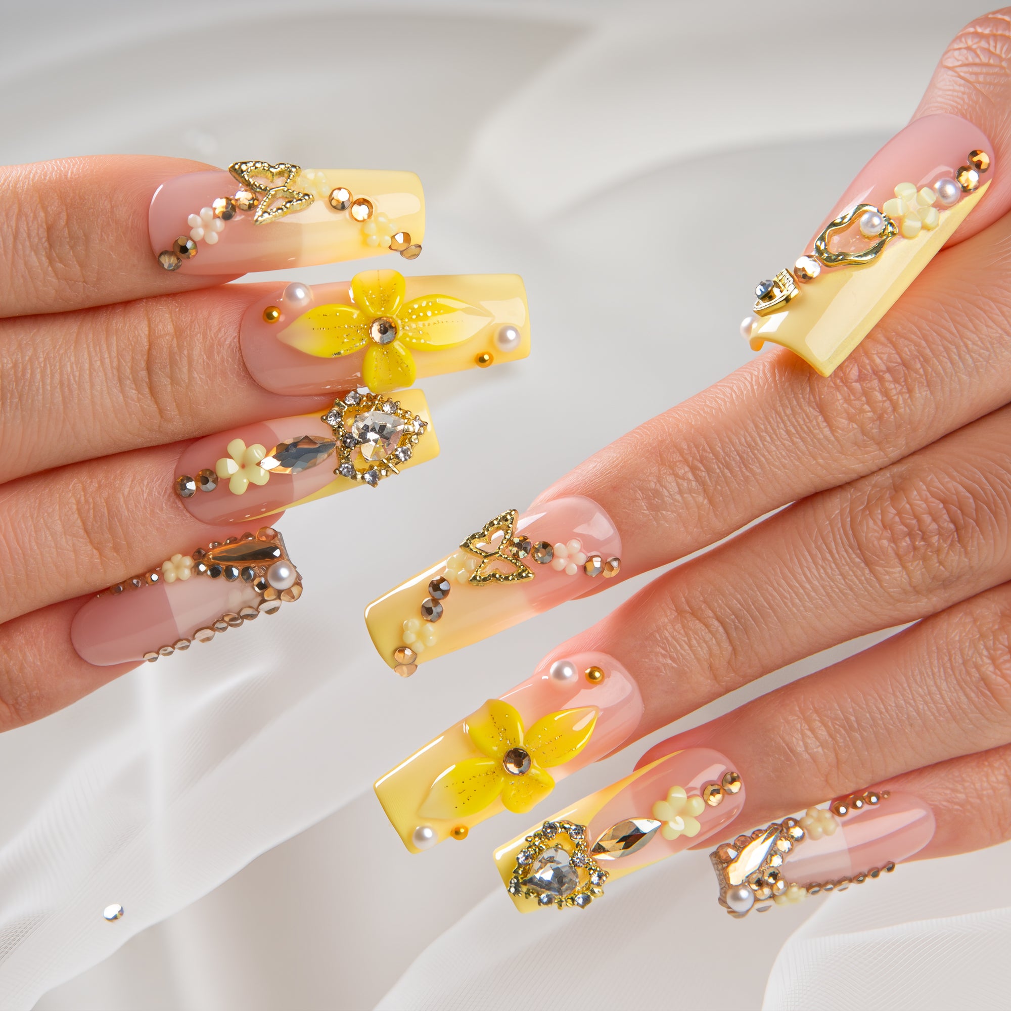 Lemon Bloom Handmade Nails H771