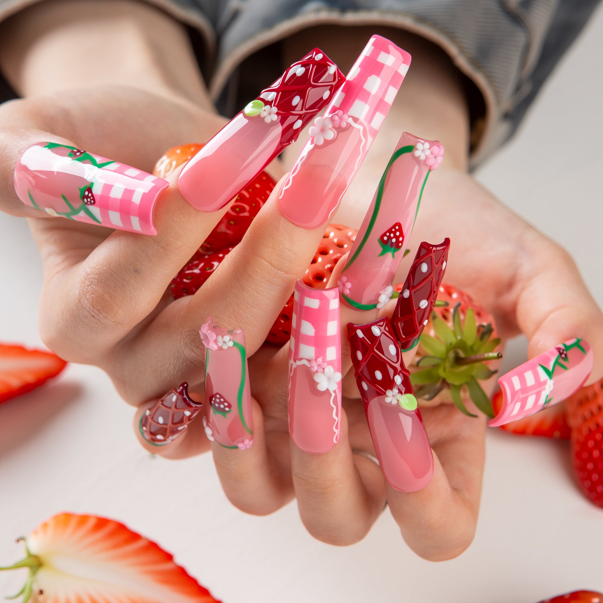 Picnic Rouge Handmade Nails H798