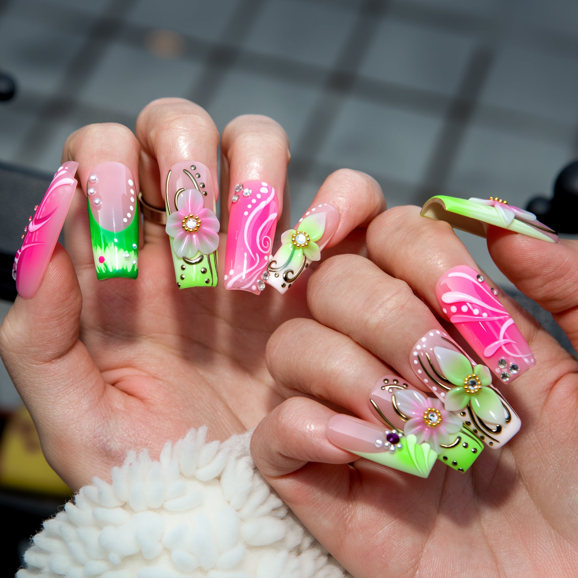Pink Meadow Handmade Nails H812