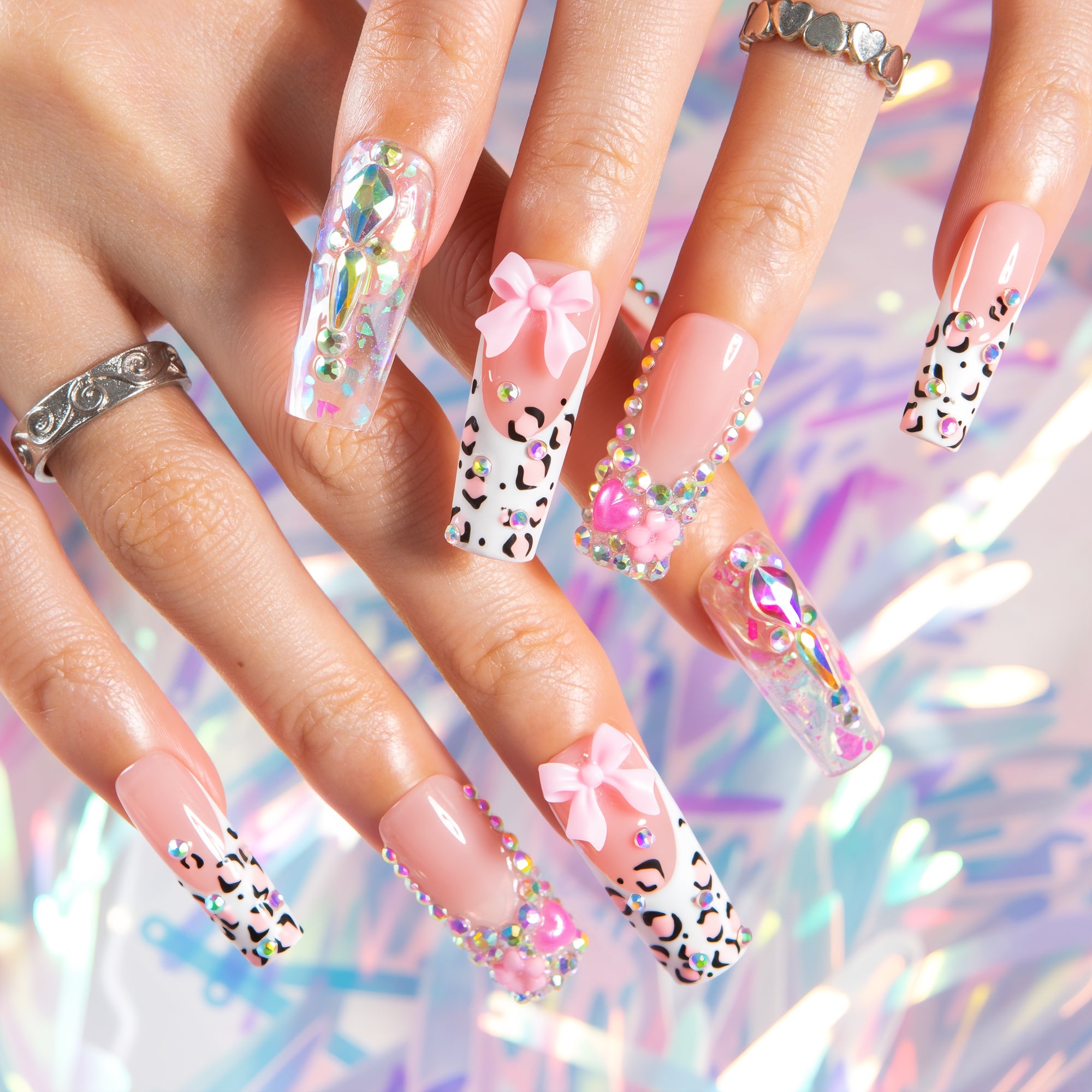 Sweet Riot Handmade Nails H826