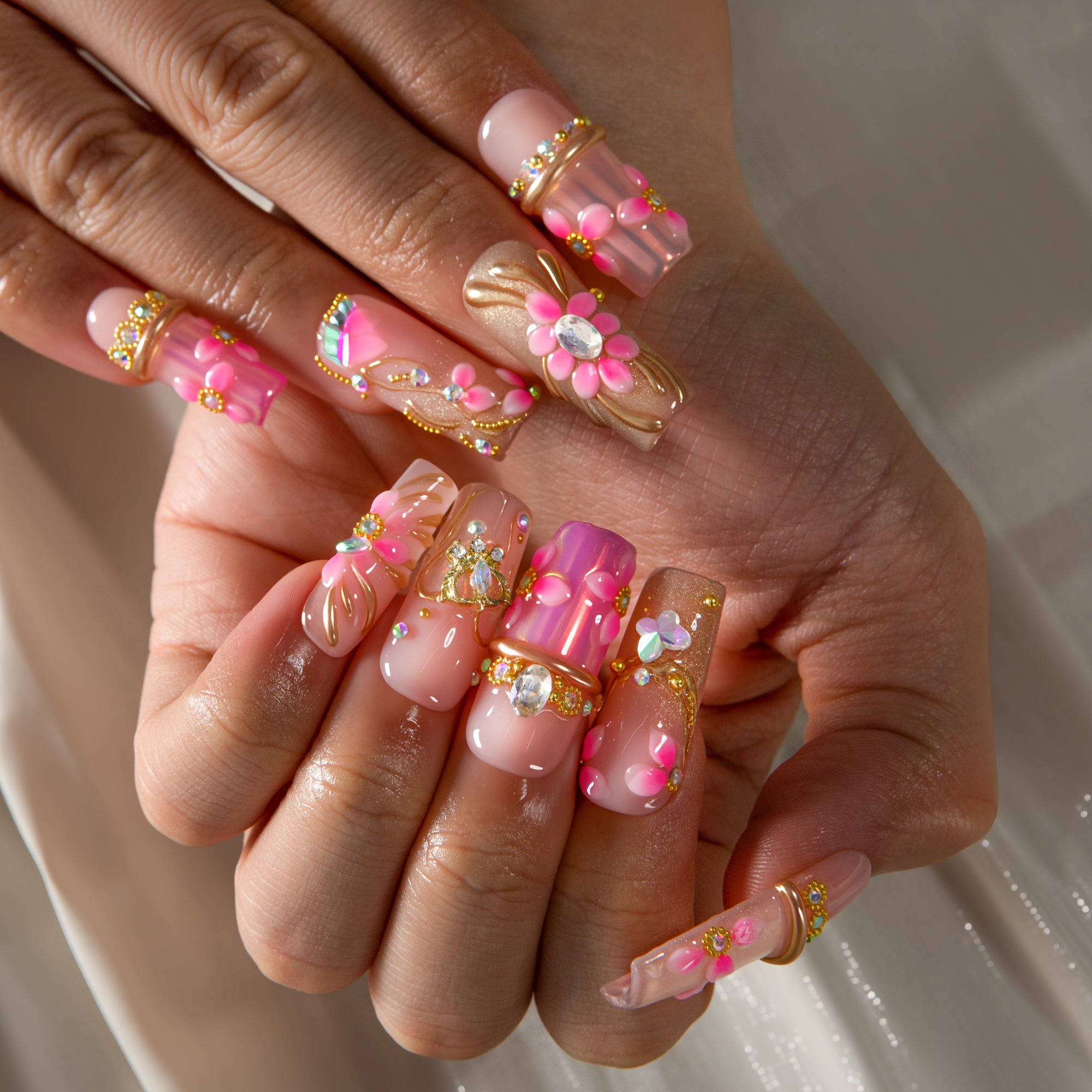 Gilded Rose Handmade Nails H832