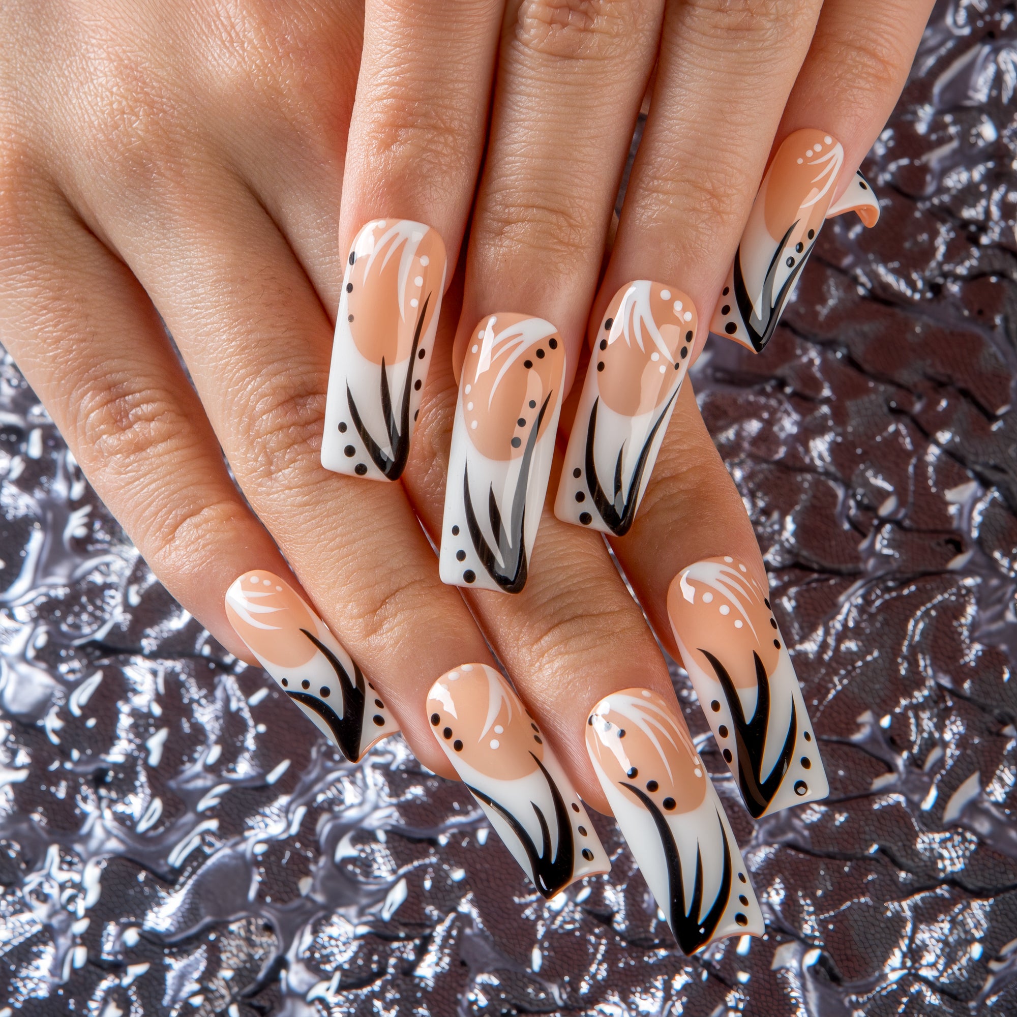 Nude Noir Handmade Nails H853