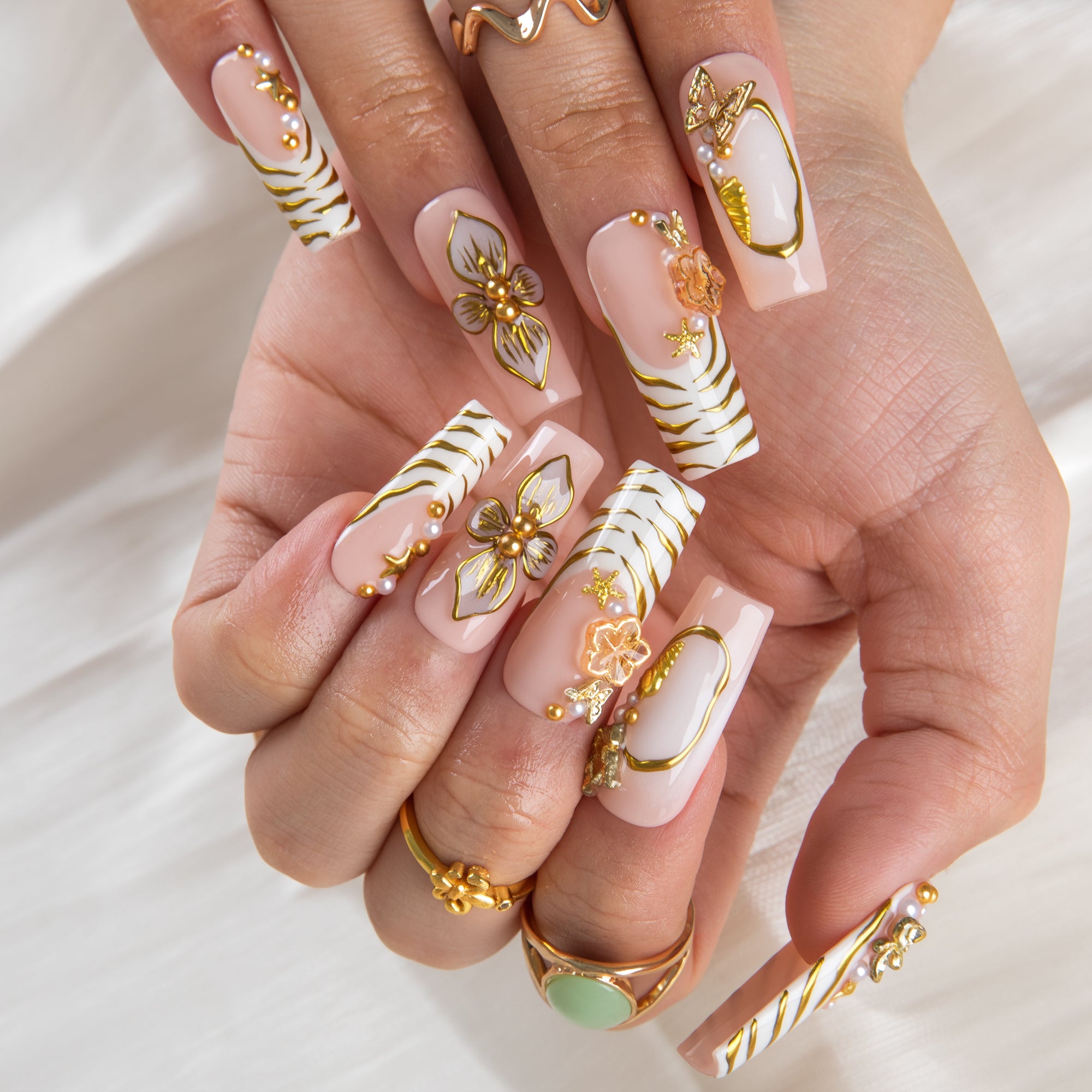 Dubai Luxe Handmade Nails H872