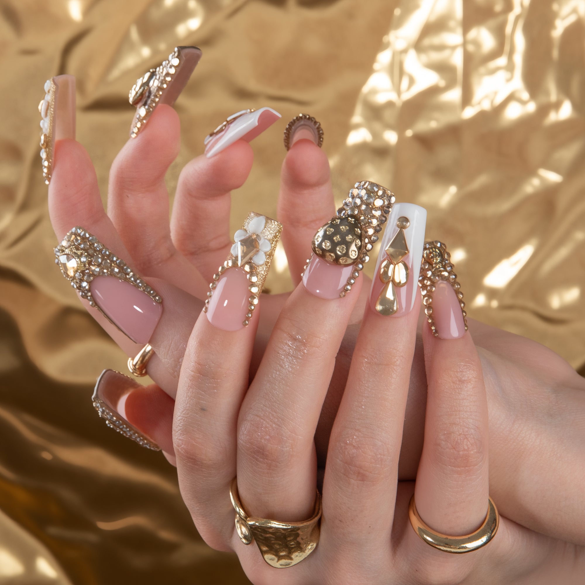 Love in Gold Handmade Nails H926
