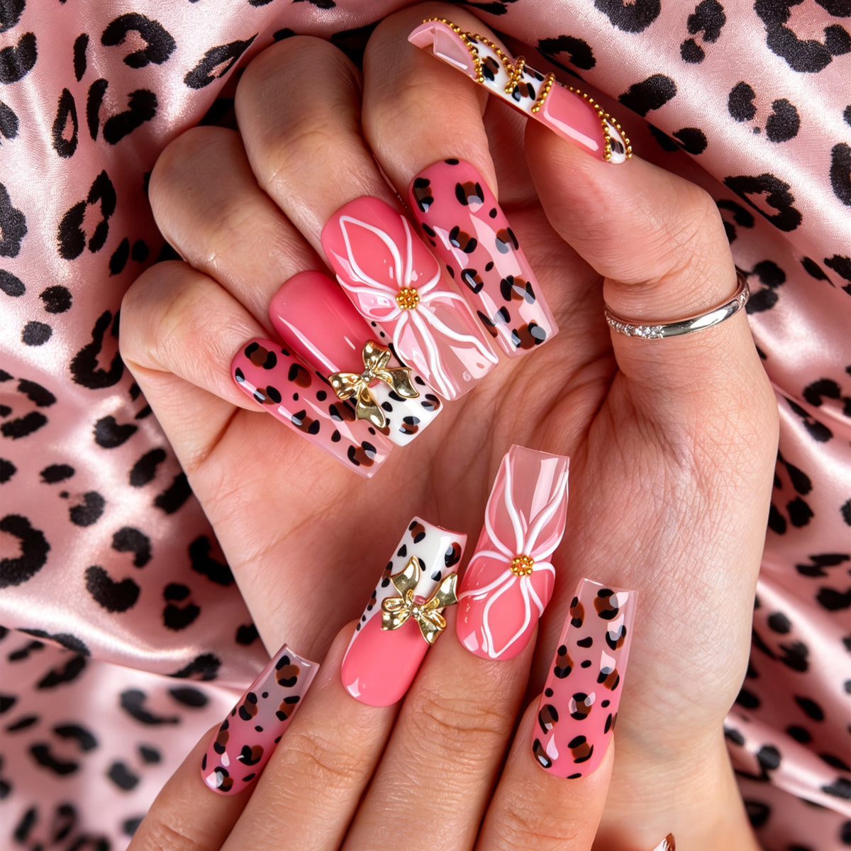 Feline Grace Handmade Nails H952