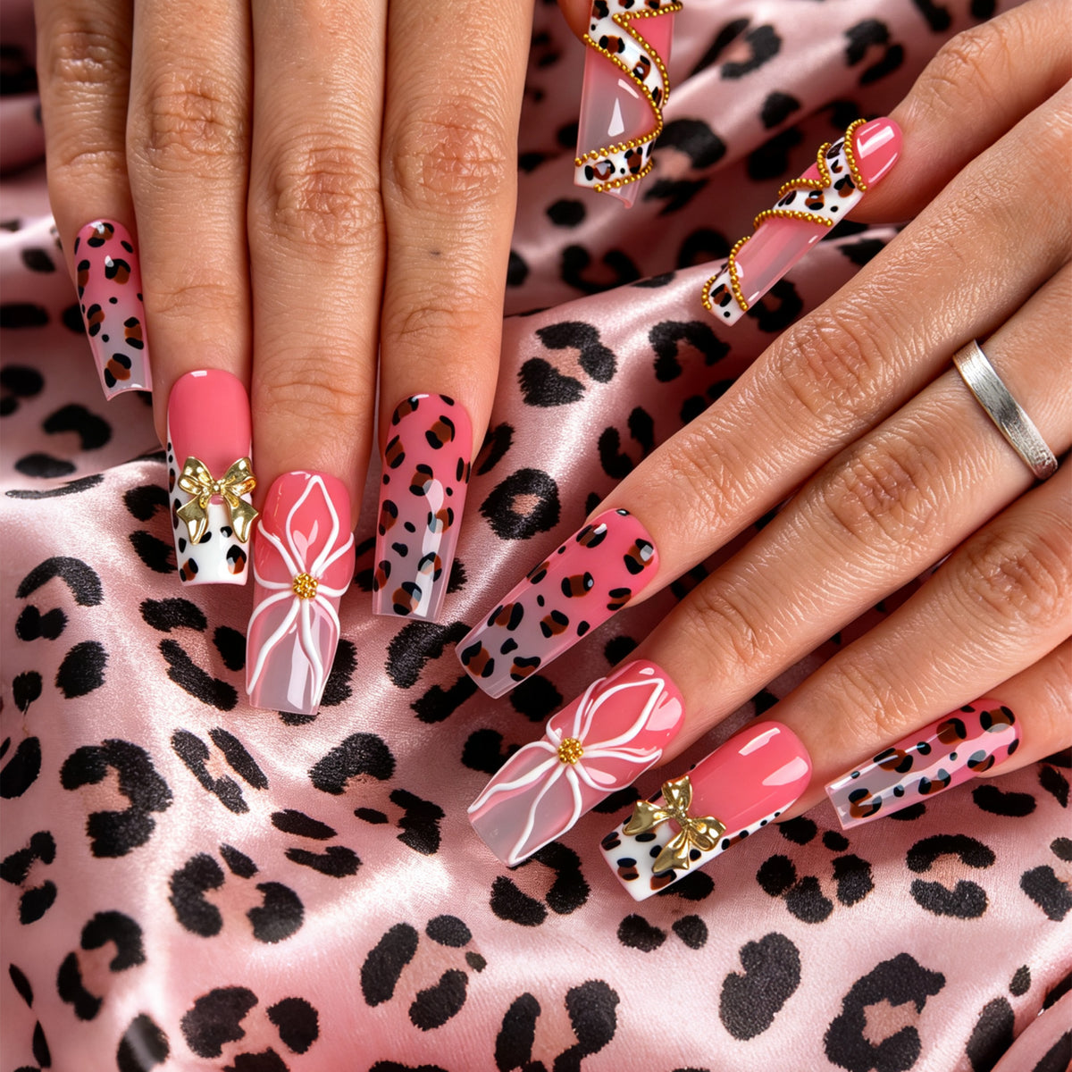 Feline Grace Handmade Nails H952