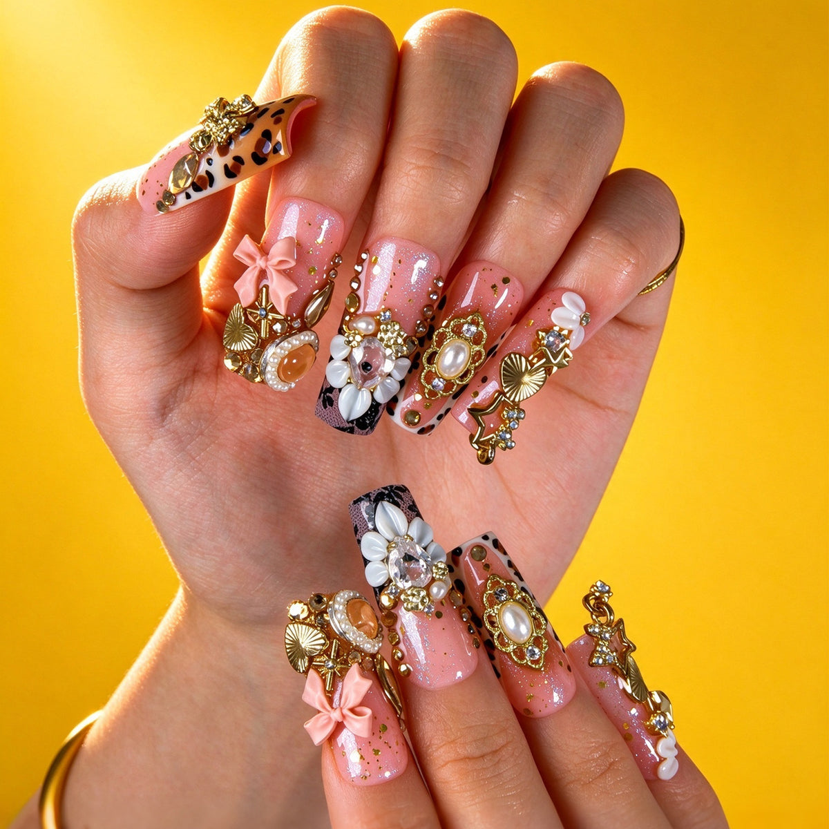 Golden Romance Handmade Nails H974