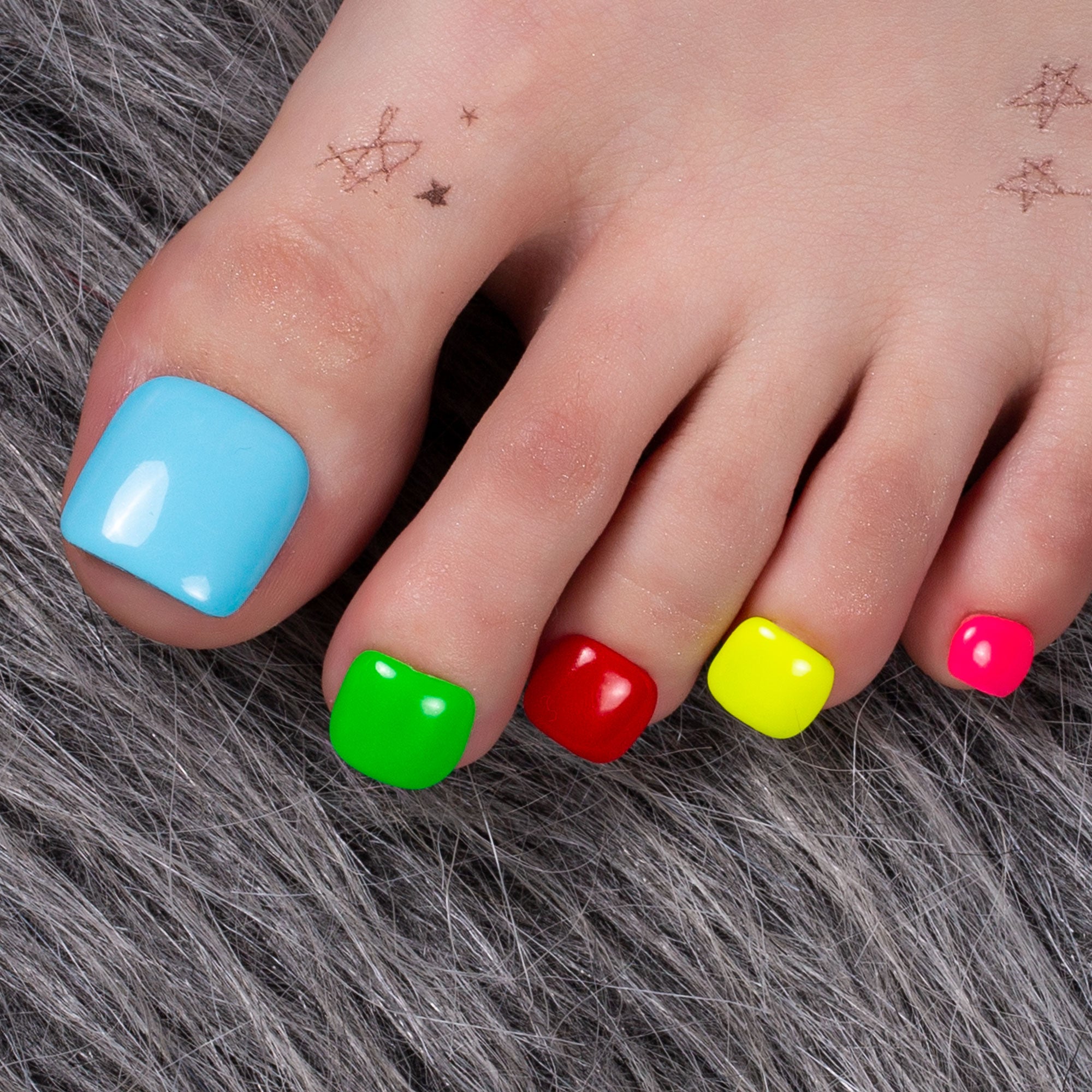 Lively Neon Lemon T427 Toe Nails